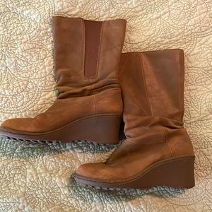 Size 7 1/2 leather/suede KEEN mid calf length boot with 2 inch wedge heel